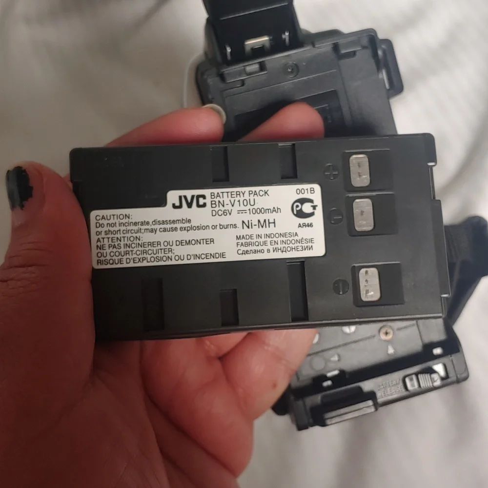 JVC compact VHS/Digital recorder - Picture 5 of 7